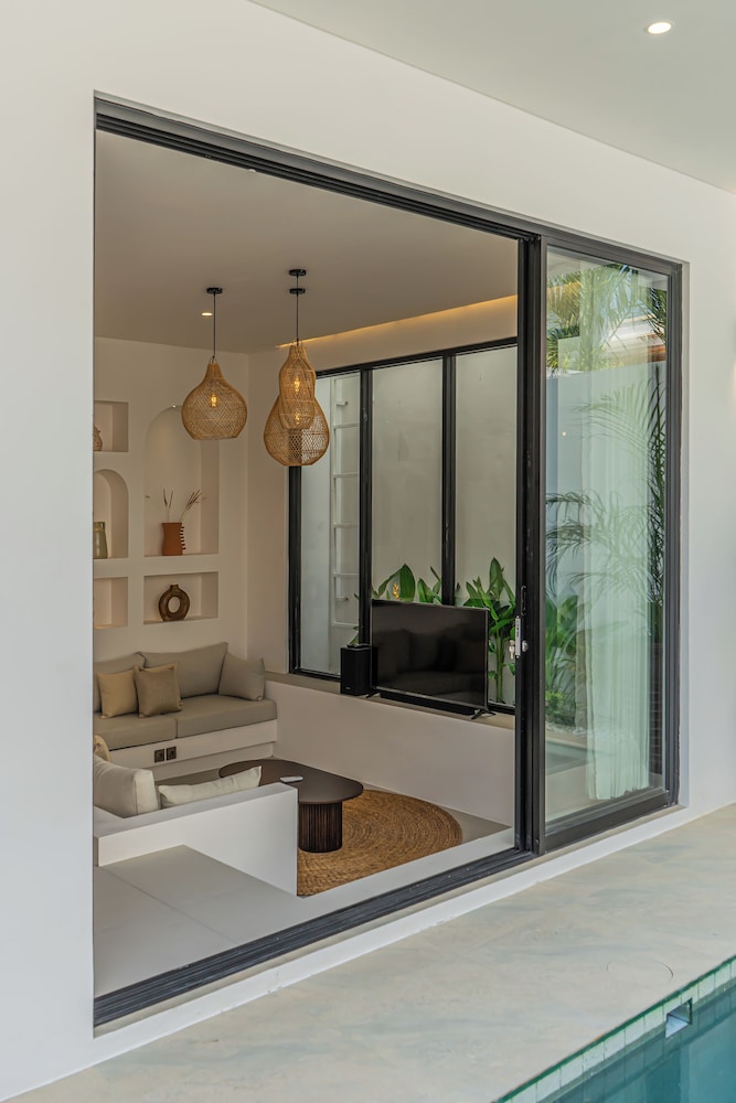 Nova Oasis 1