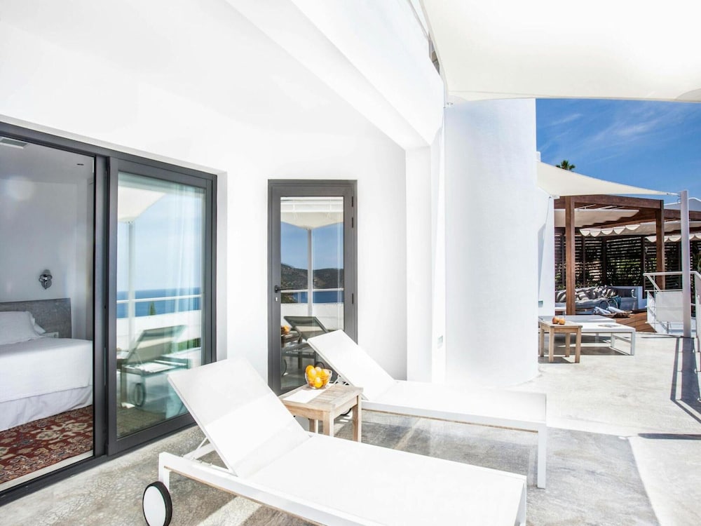 Holiday Home With Private Jacuzzi
