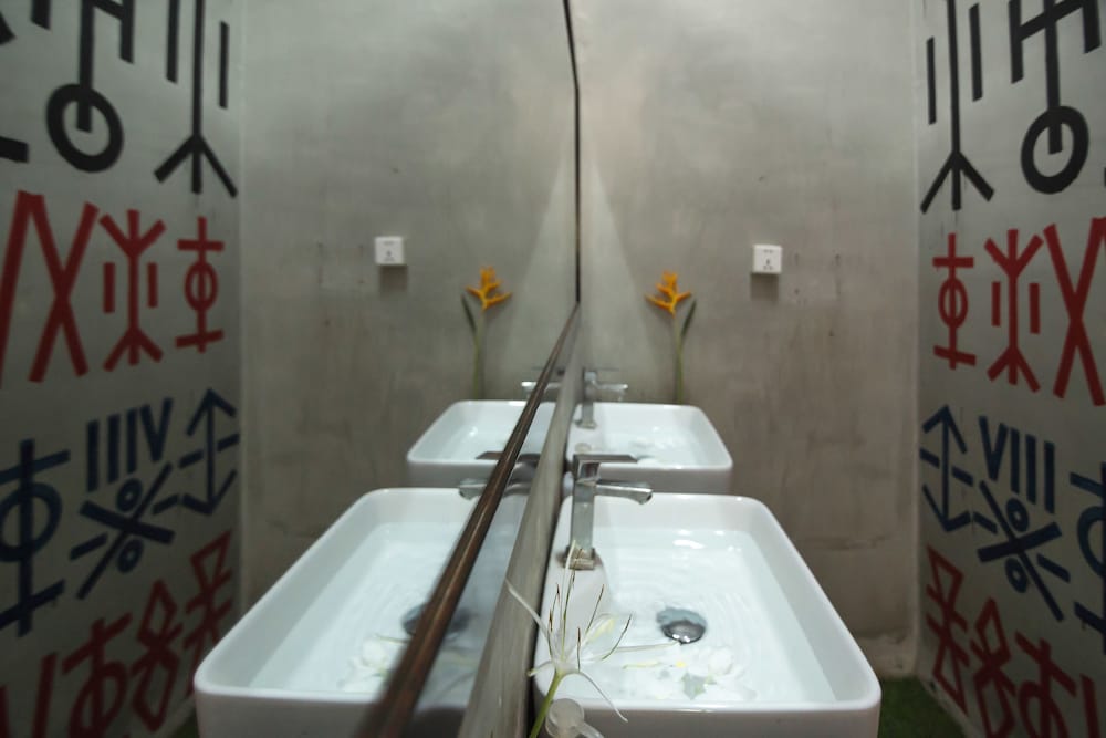 Pool Party Hostel