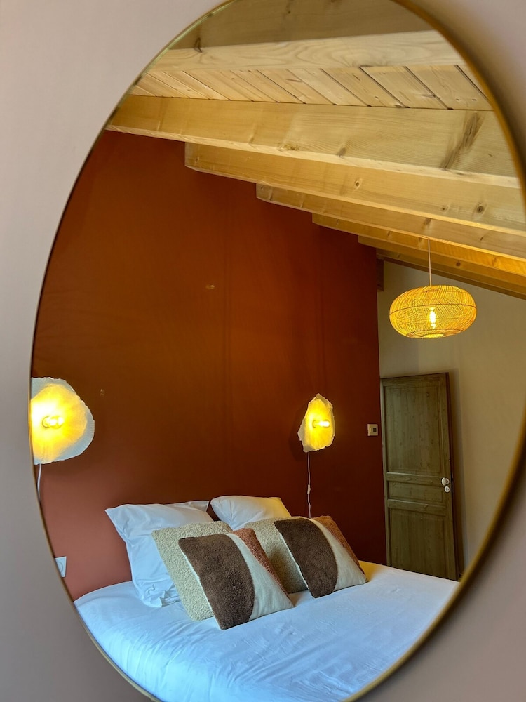 G te Singulier et Authentique Dans Ancienne Ferme