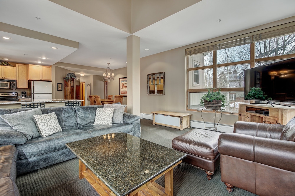 Fantastic Mountain Home Near Ski Lifts 3 Bedroom Condo
