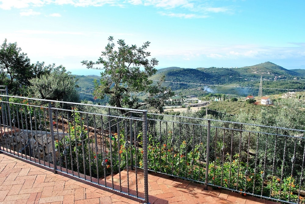 Holiday House for 6 Persons, With Swimming Pool view 5