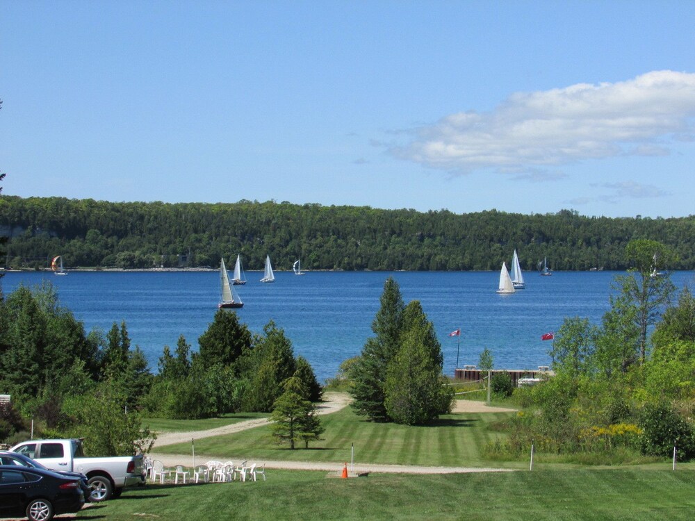 Waterview On The Bay