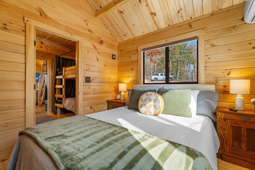 P-bay The Roost 1 Bedroom Home