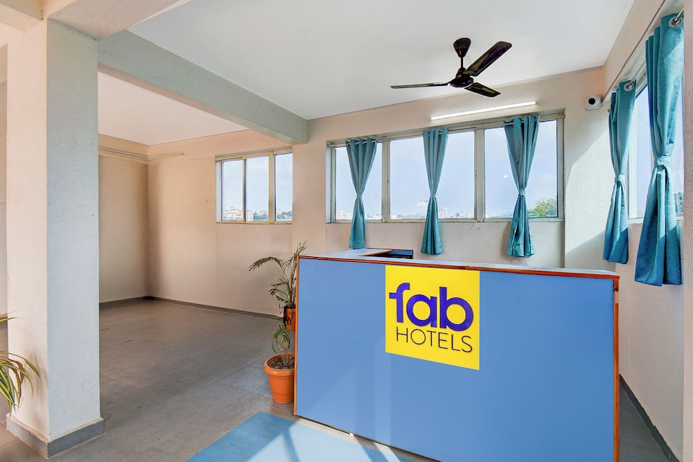FabHotel Royal Inn Dehu