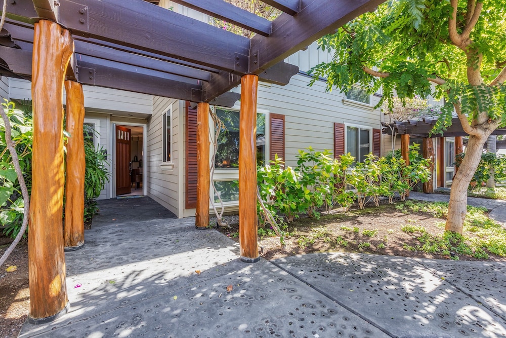 Ground Floor - Gorgeous View of Mauna Kea - Concierge - Nearby Beach - Vrkcv