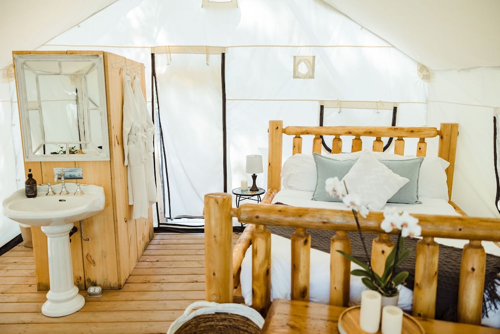 Whispering Springs Wilderness Retreat