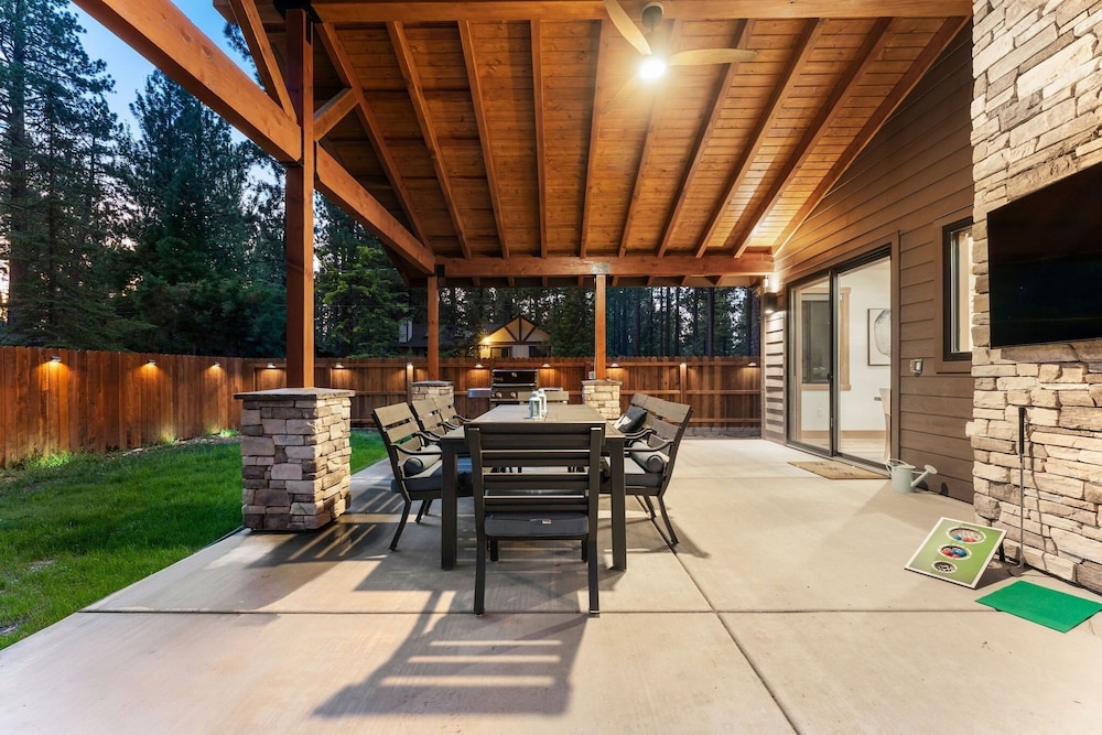 34 - The Maple Crest 5 Bedroom Home