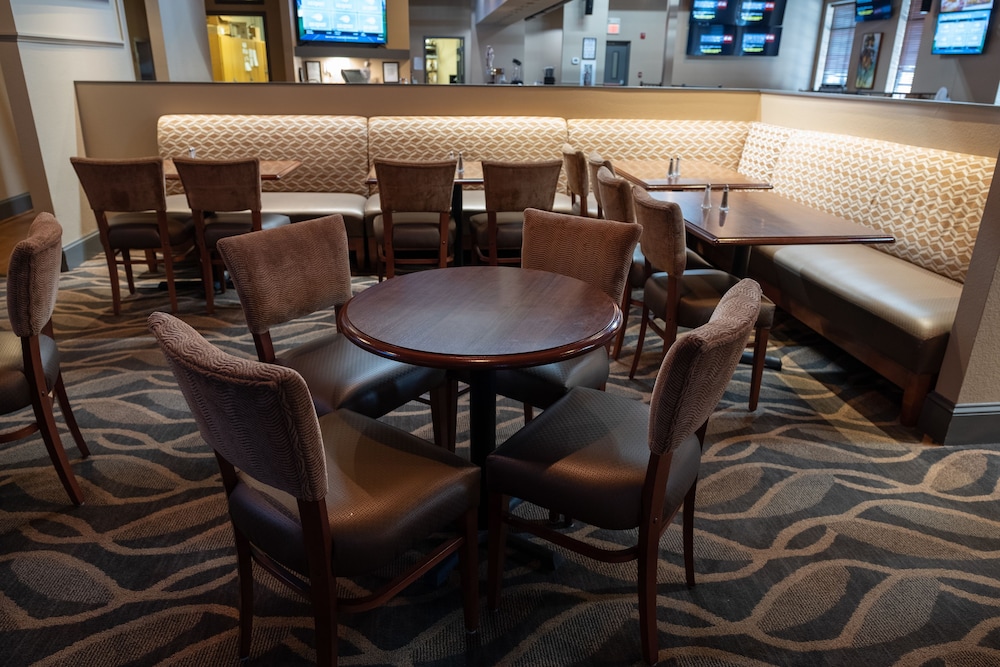 Collinsville Vacations - Quality Inn Dutch Inn - Property Image 14