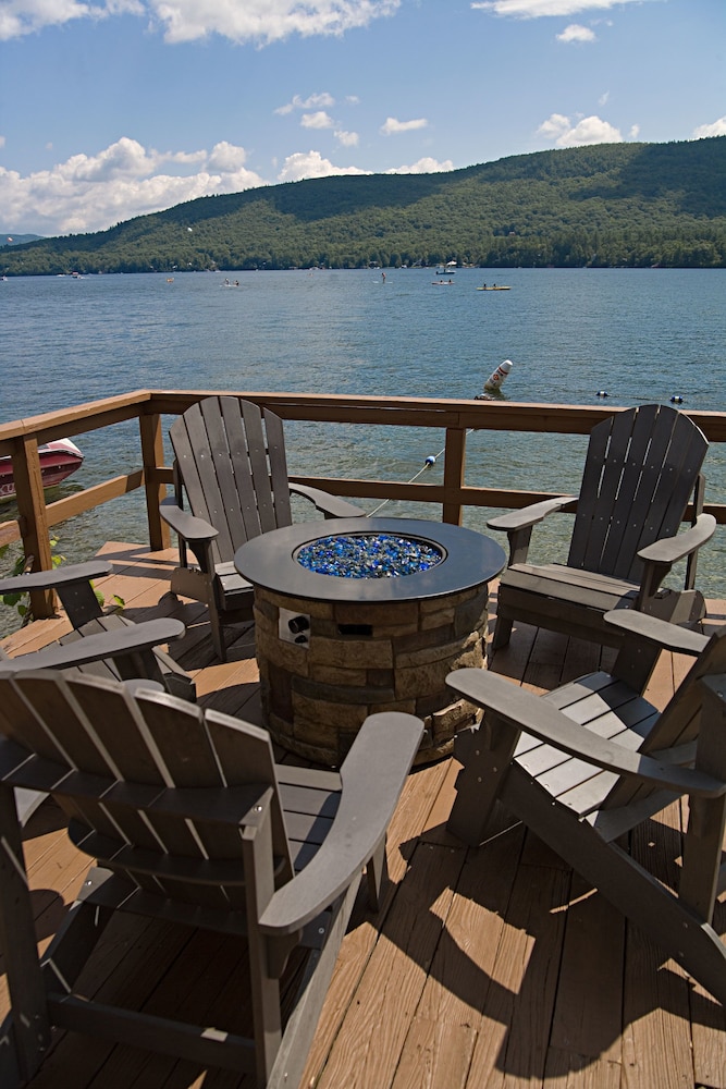 The Lake Motel