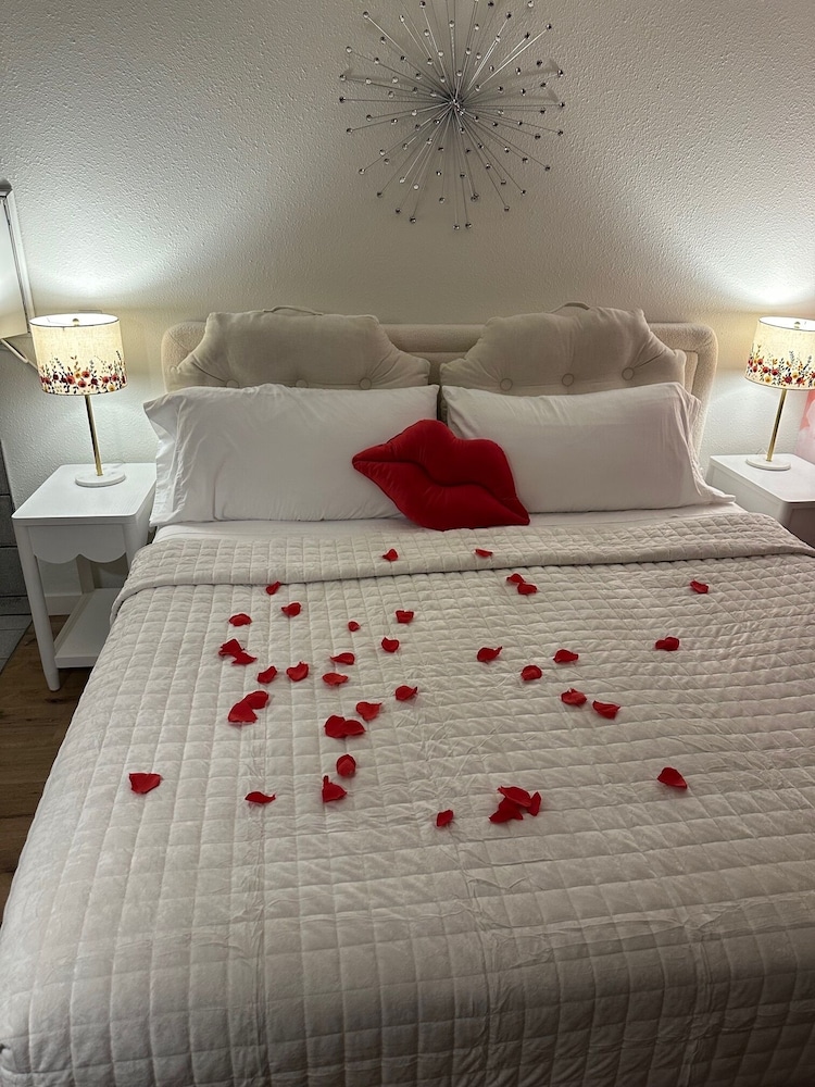 The Juniper Motel & Resort