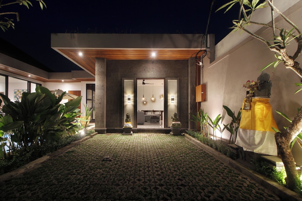 Vila Padma Bali - A Trishula Collection