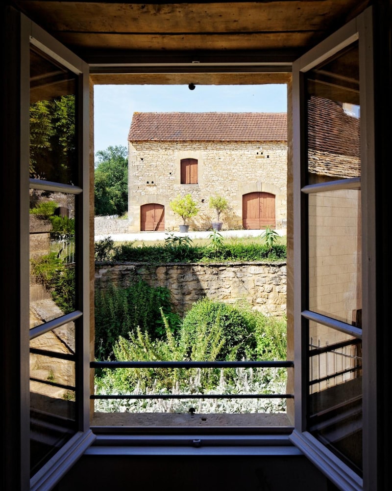 Photo 47