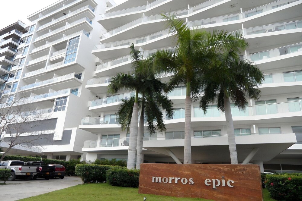 Condominio frente al mar  Morros Epic.