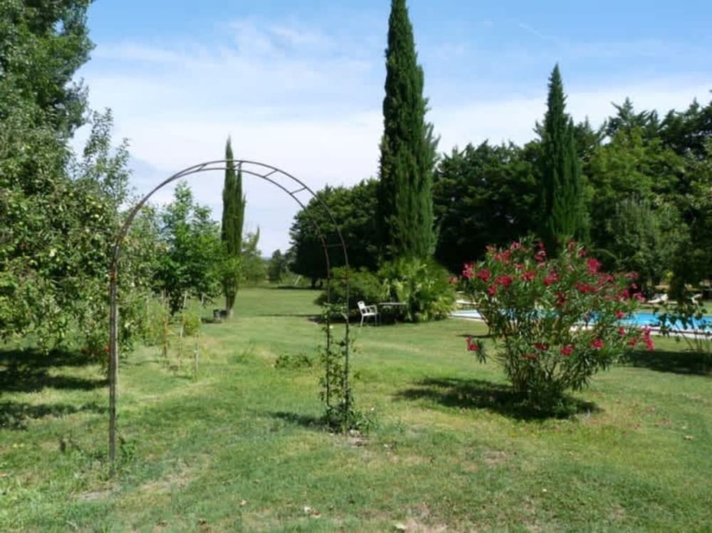 Provencal Villa for Nature Lovers in Lub ron photo 5