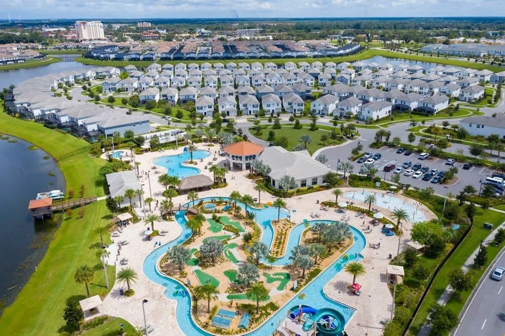 Lake View Resort Condo w Lazy River Near Disney