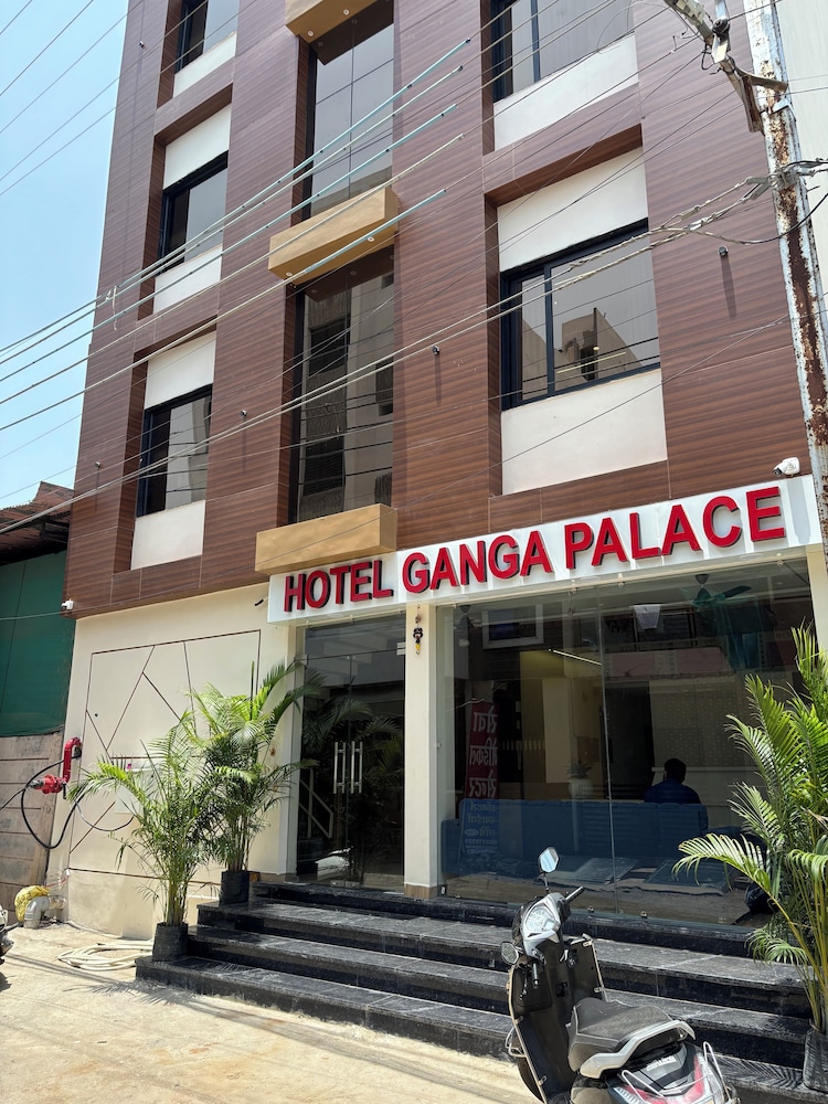 Hotel Ganga Palace