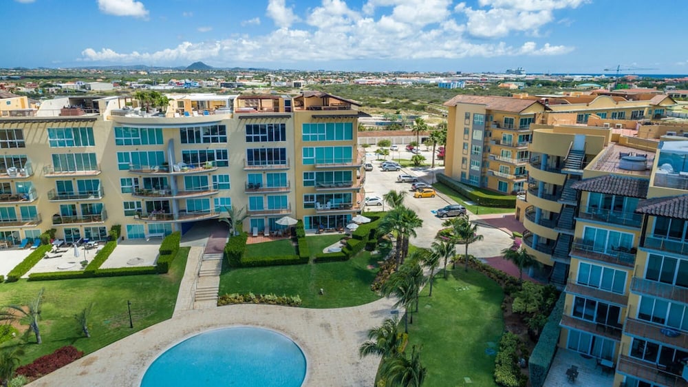 2BR 3BA Condo on Eagle Beach w Amazing Amenities