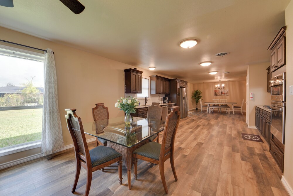 3 Mi to Lake Charles: Family Home in Louisiana!