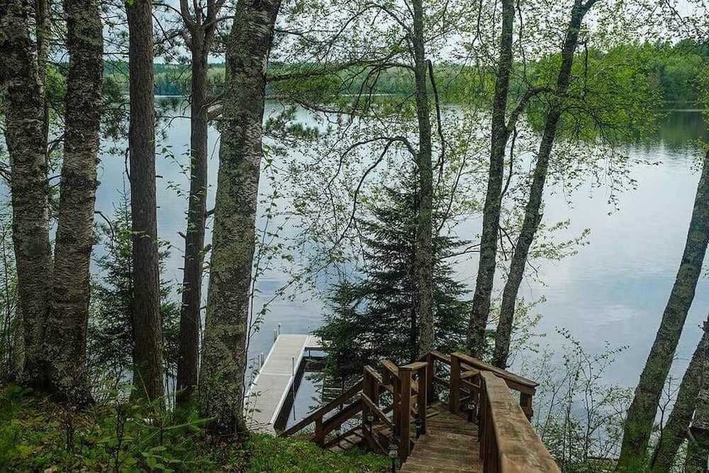 Quaint Clam 2 Bedroom Home