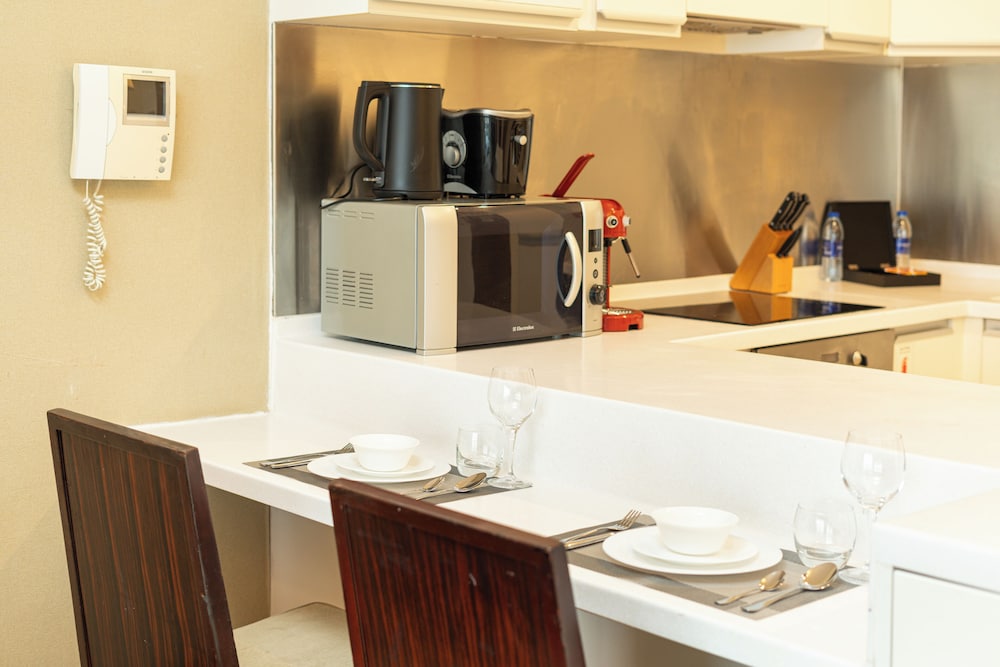 PVH - Emaar Fashion Avenue - 1BR