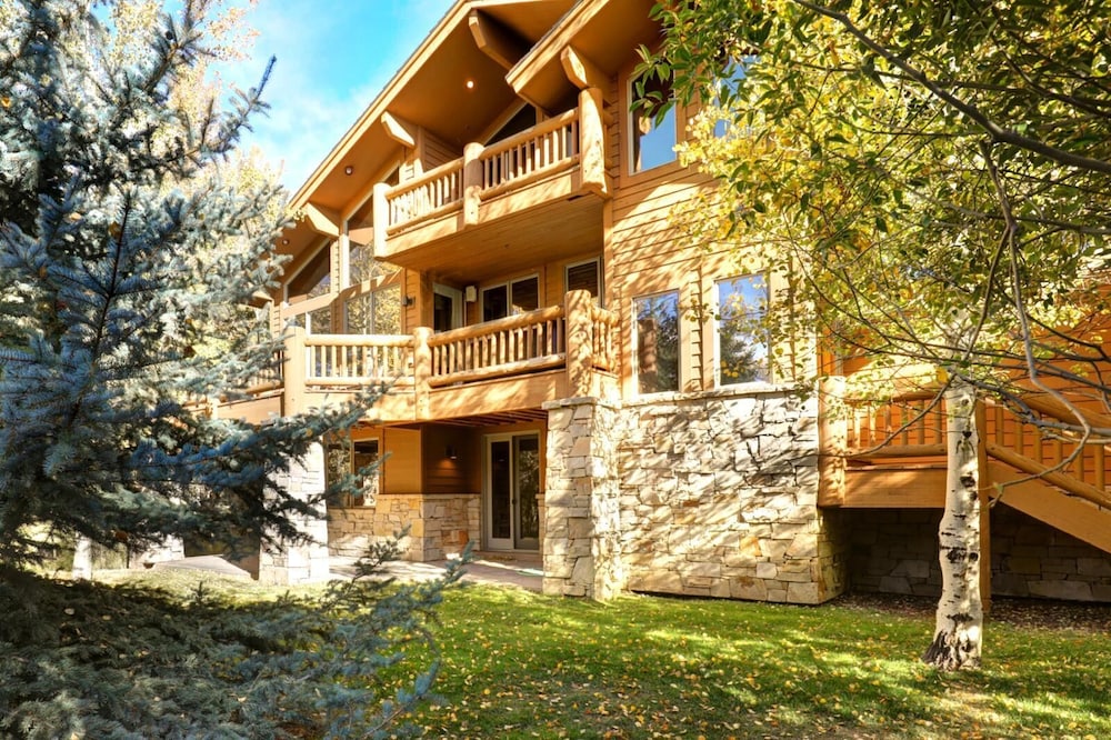 Guilt Free 3 Bedrooms PGE-2413 by KBM view 4
