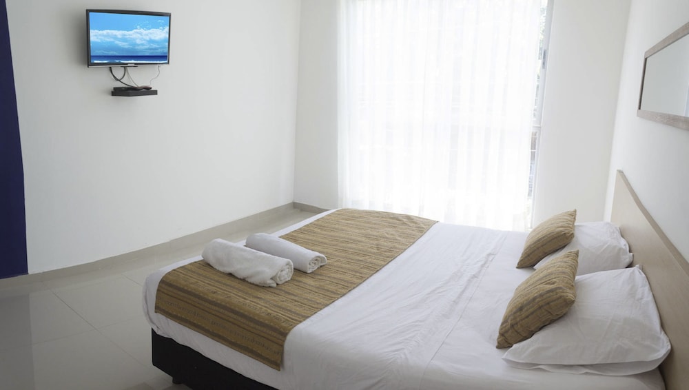 Color Hostel