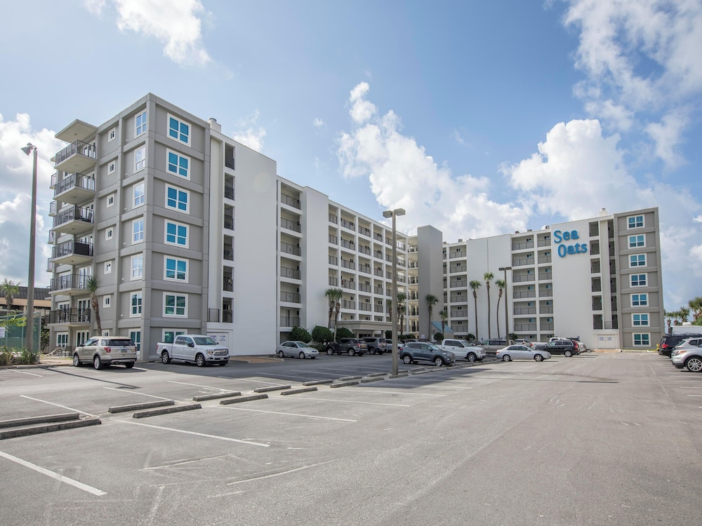 Sea Oats #309 by Southern Vacation Rentals