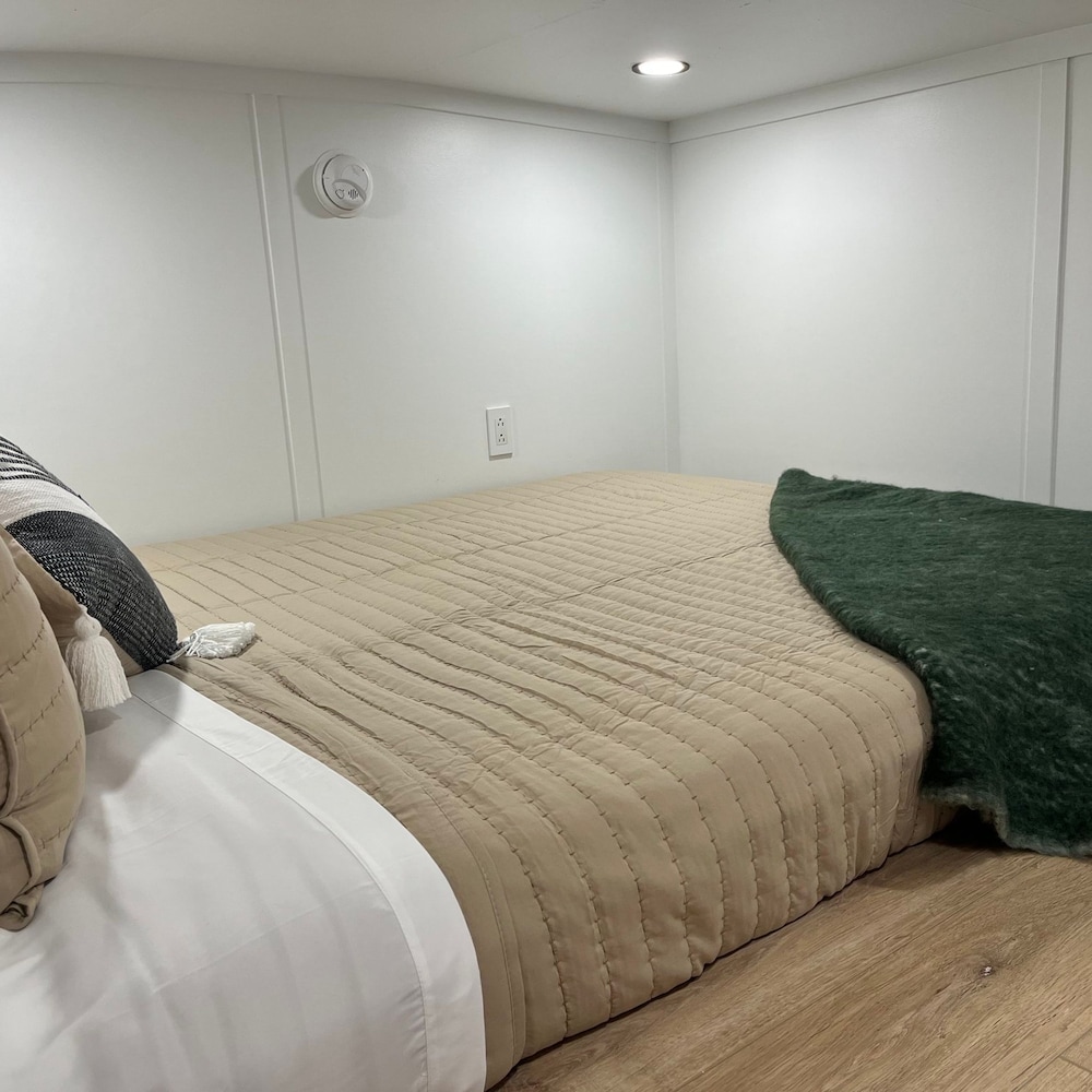 The Apex Tiny House in Marianna