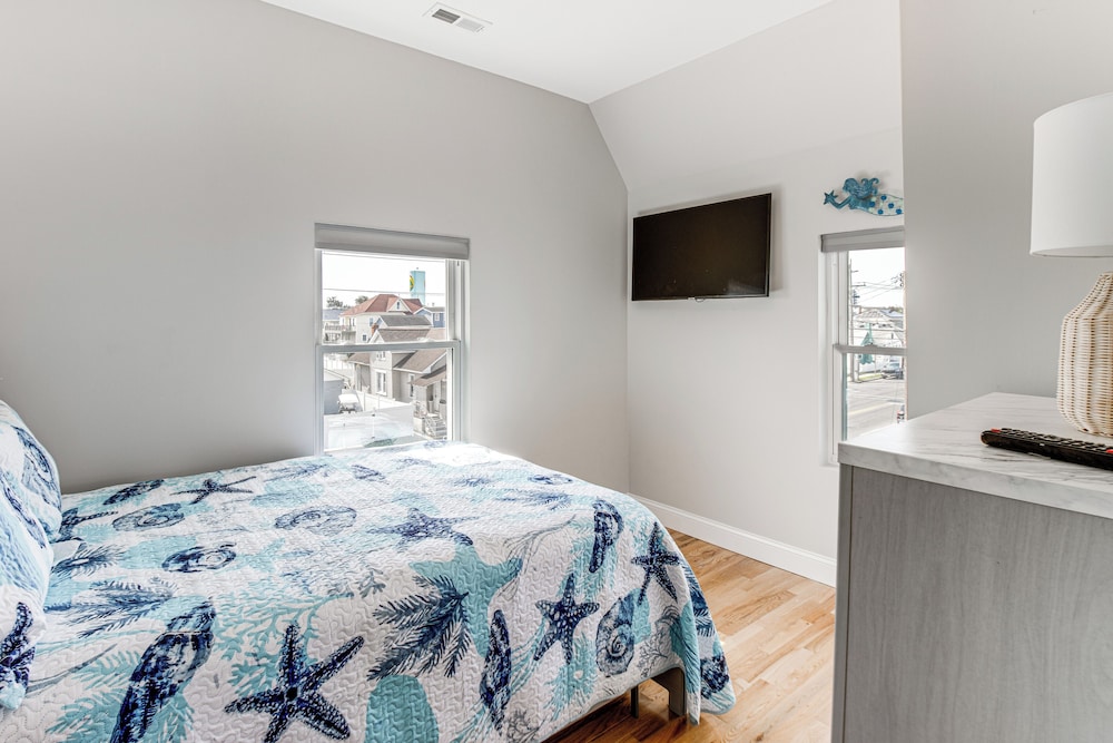 5 Blocks to Wildwood Beach: Family Getaway!