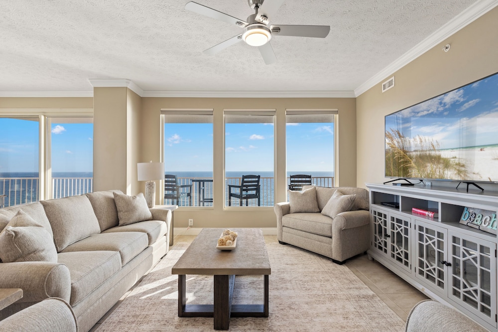 Treasure Tides3br Beachfront Corner Unit Sleeps 8 With Stunning Gulf Views!