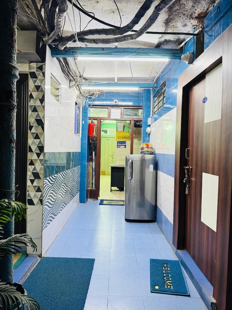 RR GUEST HOUSE