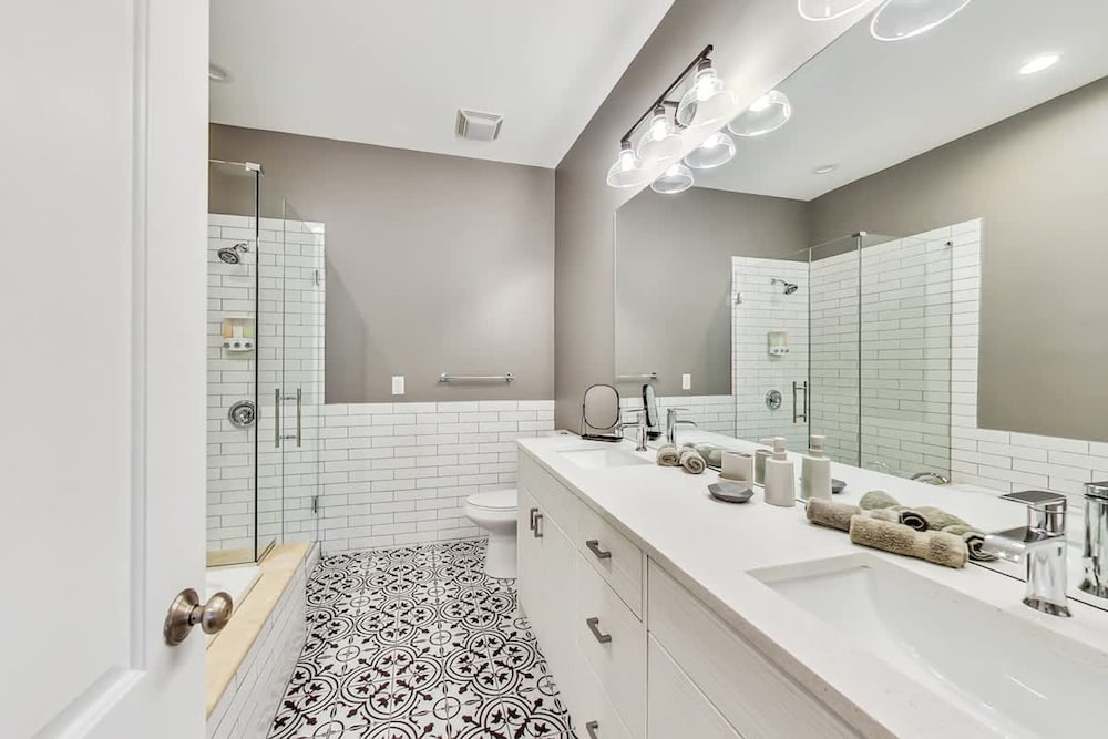 South Loop Three Bedroom Two Bath Home