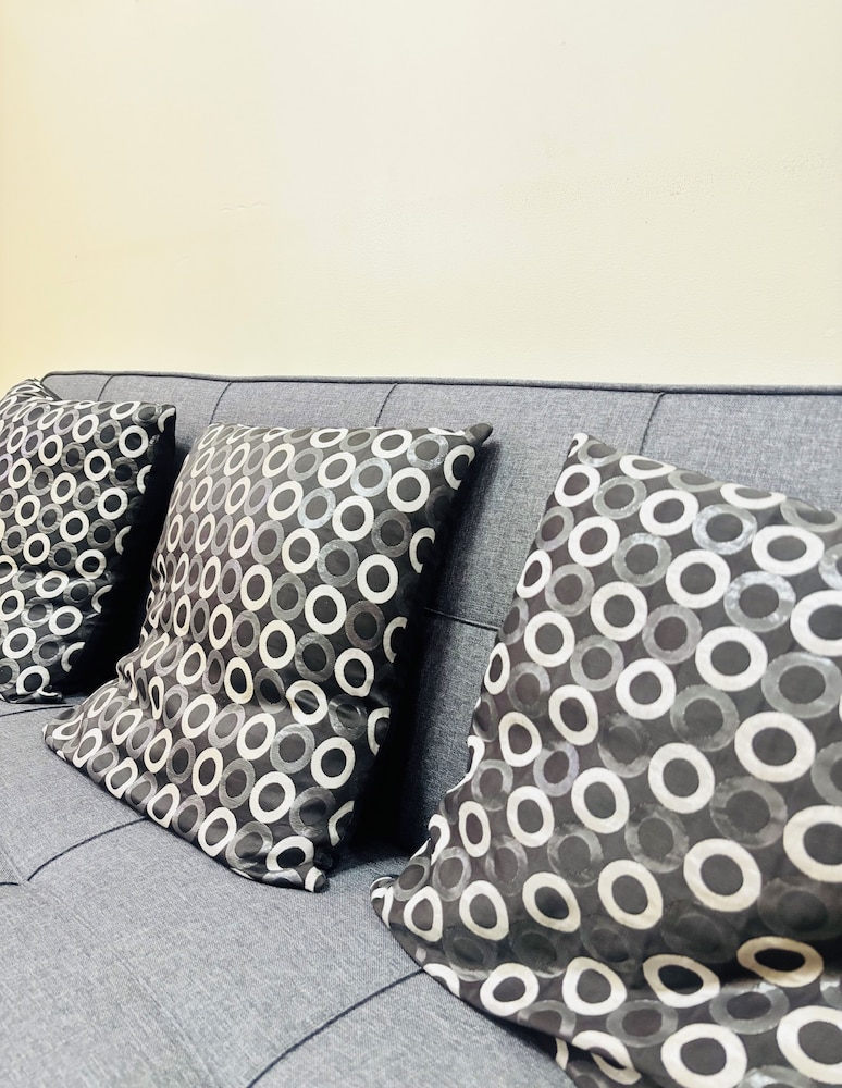 Charming Iloilo City Condo for Rent - Entire House