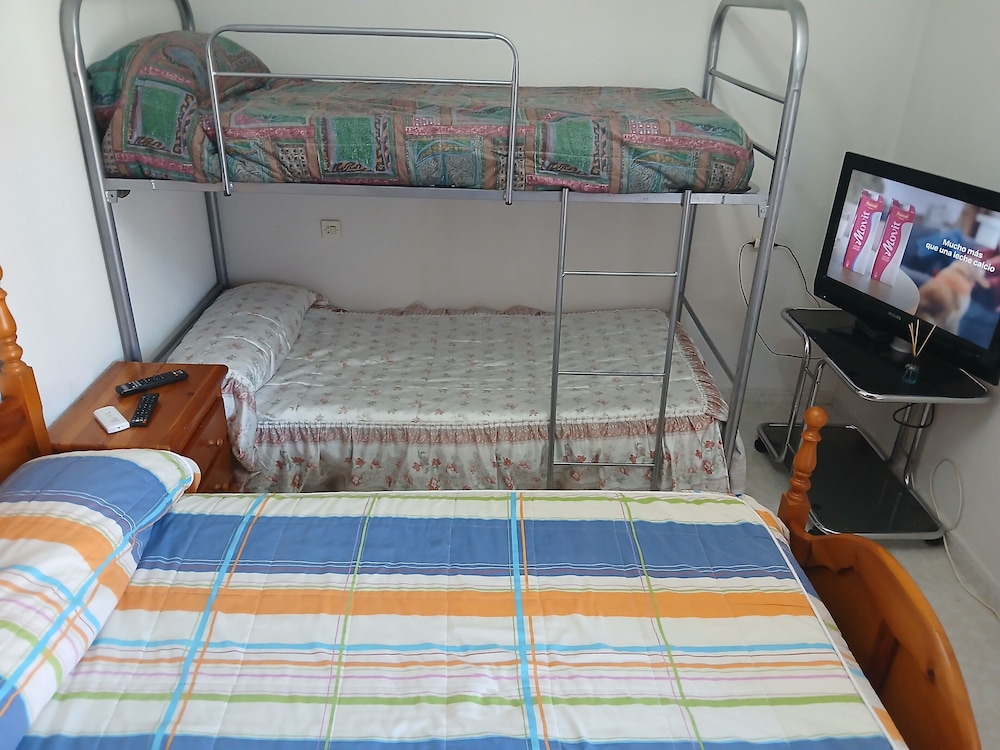 Room-double Bunk Room Toledo