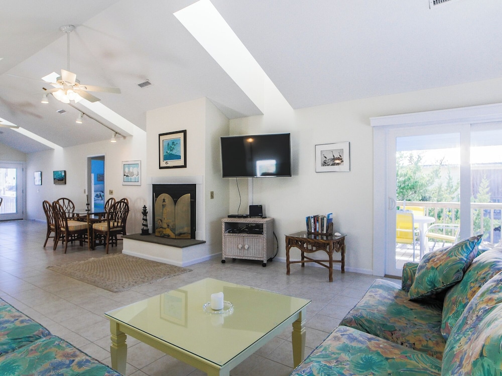 Dock Holliday by Topsail Realty