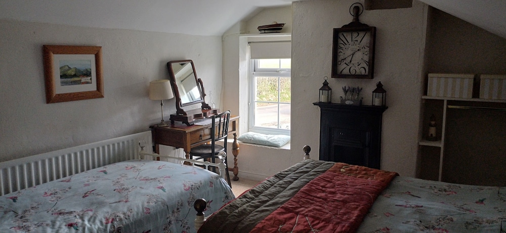 Riverside Cottage at Logwood Mill