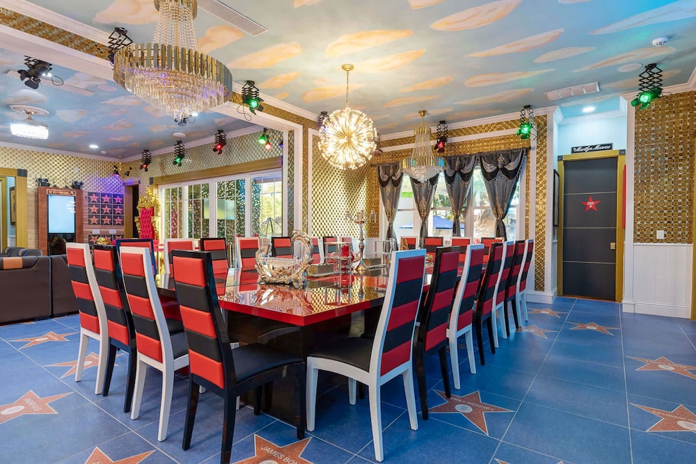 Ultimate Hollywood Themed Mansion for Big Groups