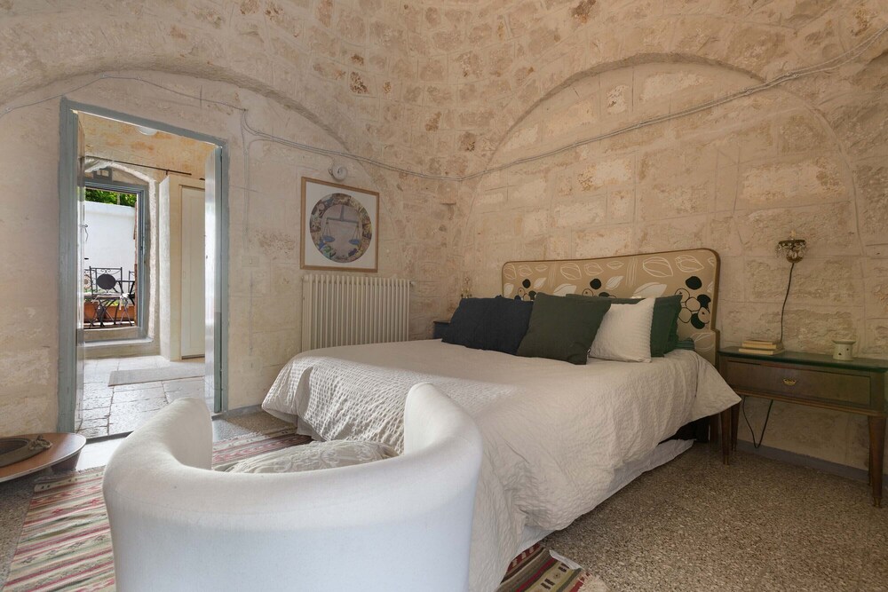 1970 Trulli Del Monsignore by Perle di Puglia view 4