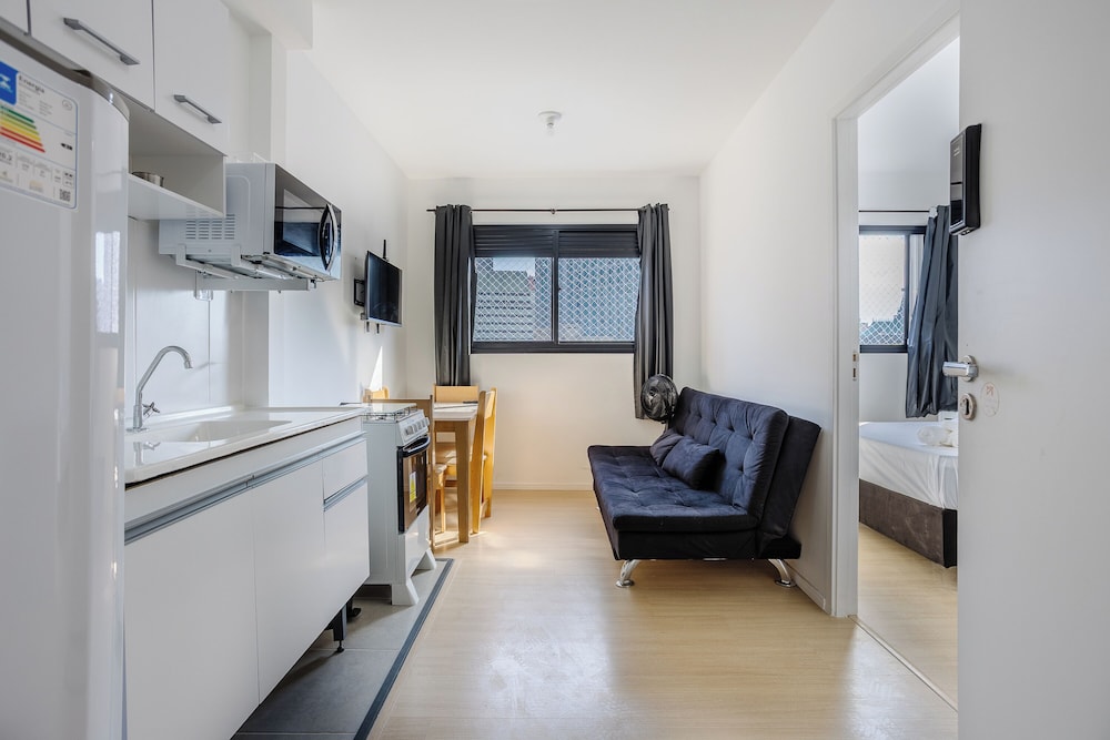 Complete Stay With Pool, Near the Metro and Praca da Se APS