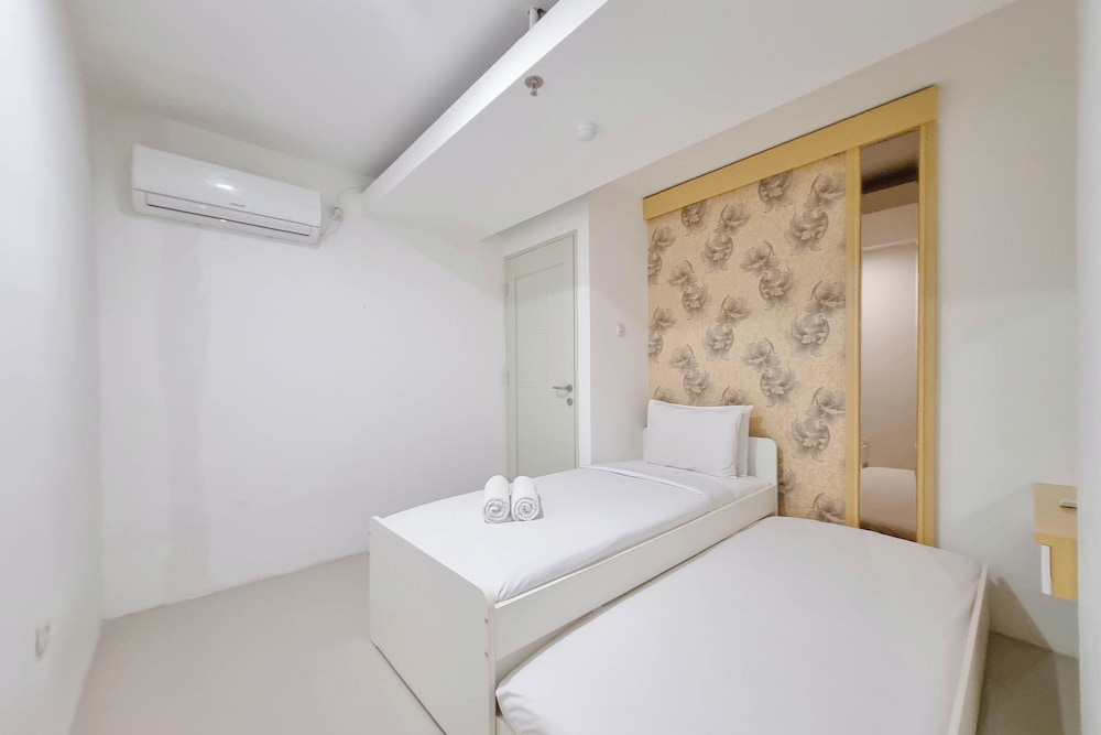 Spacious 2Br At Green Park Yogyakarta Apartment
