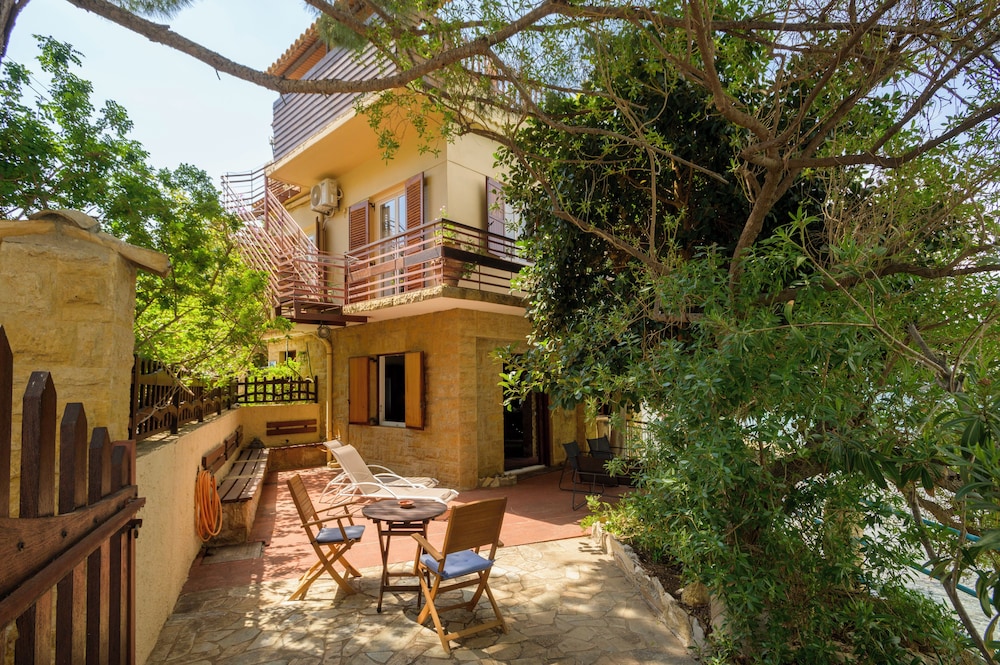 Nikos Panagiotareas House view 5