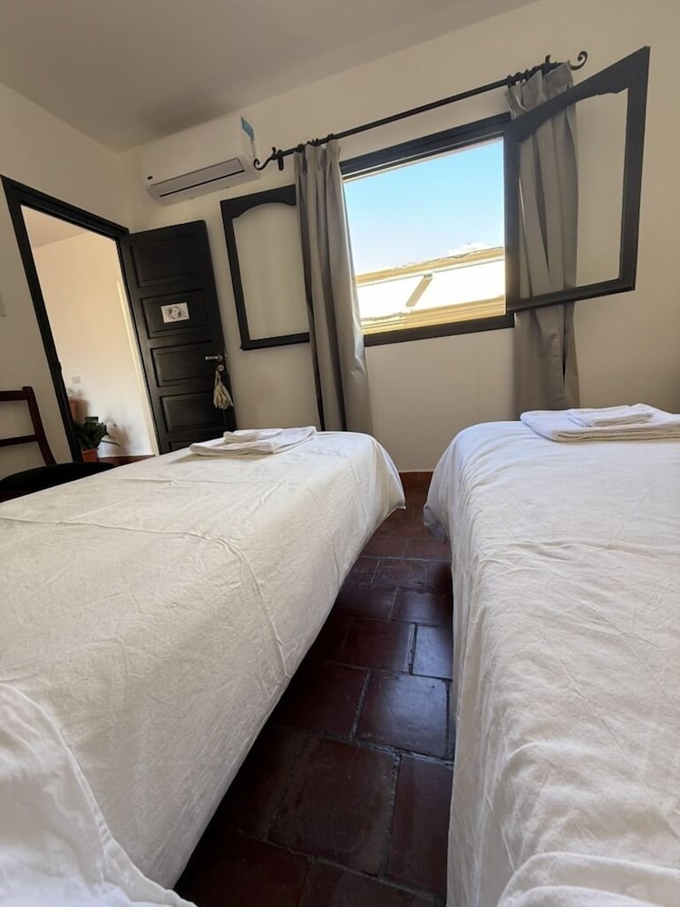 Clivias Hostel