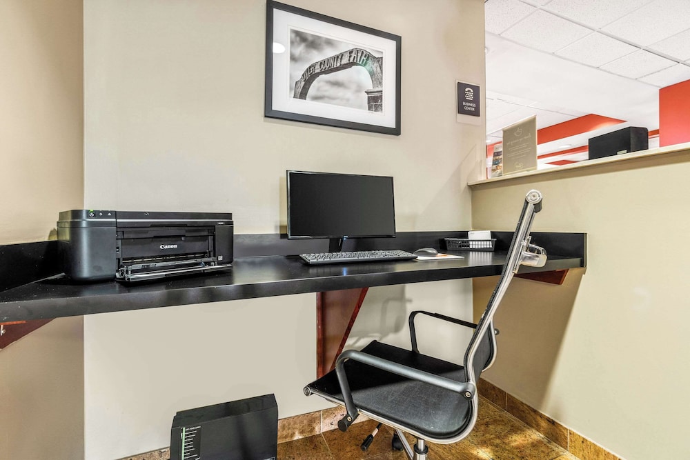 Dyersburg Vacations - Sleep Inn  Suites Dyersburg I-155 - Property Image 23