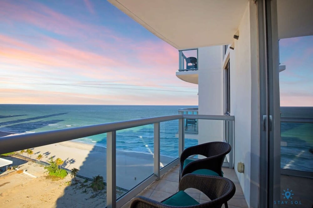 Oceanview Comfort Stay Sunny Isles Apt view 4