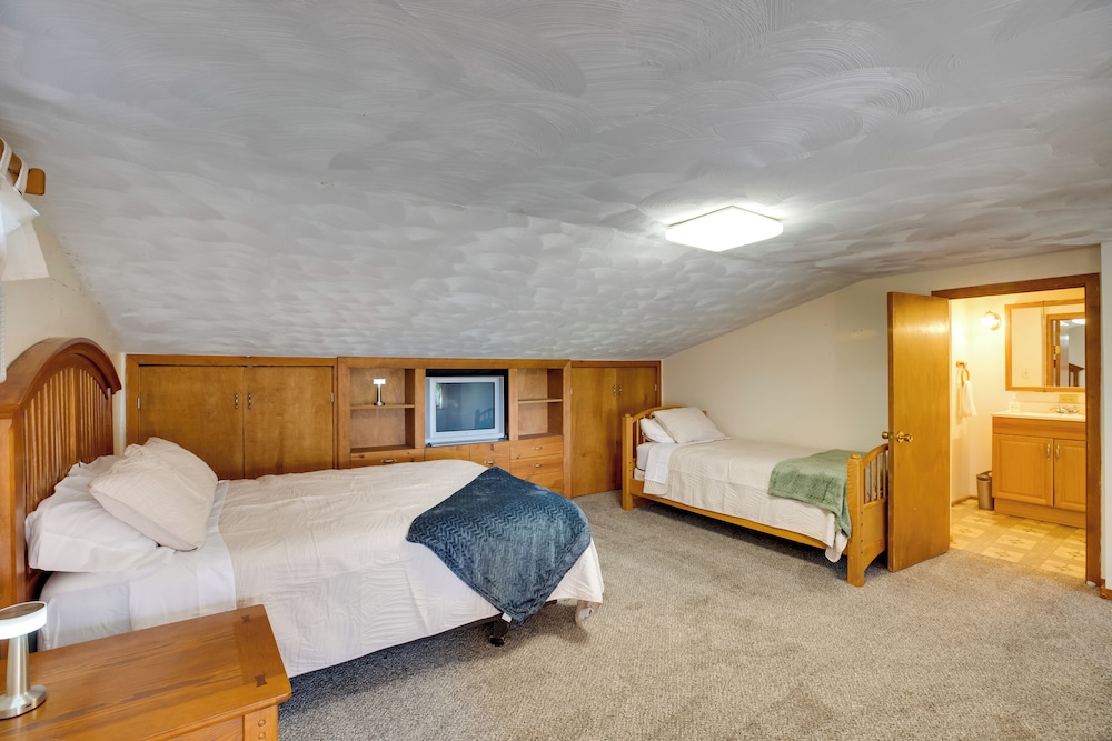 Rural Home Near Event Venue! 26 Mi to Black Canyon