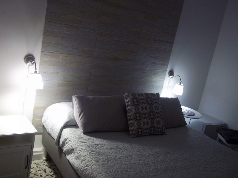 Catania Vacations - Casa Gioieni - Property Image 14