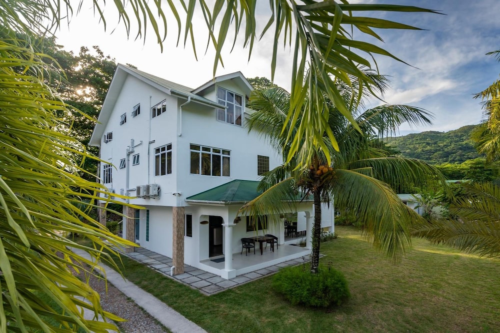 La Modestie Villa