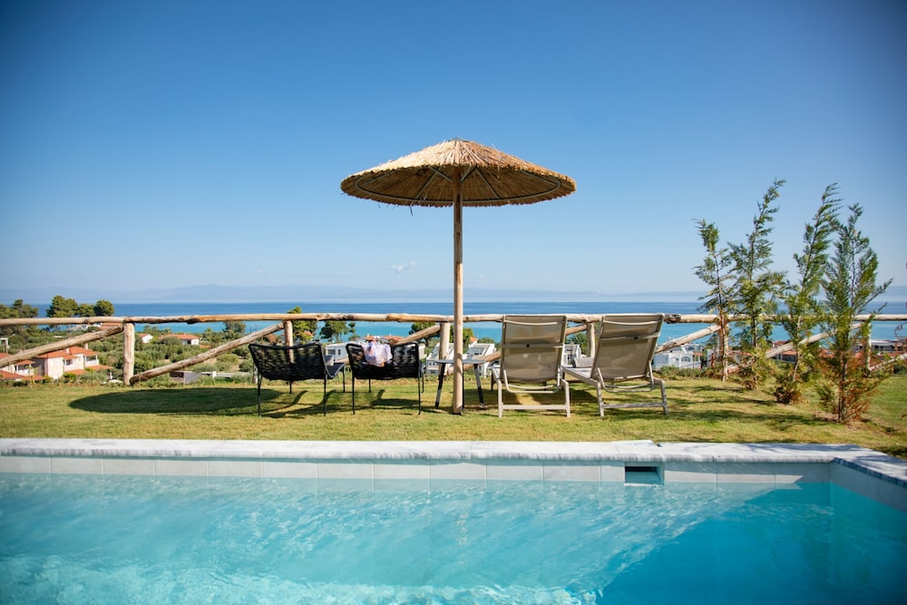 Olive Grove Panorama Suite Pende