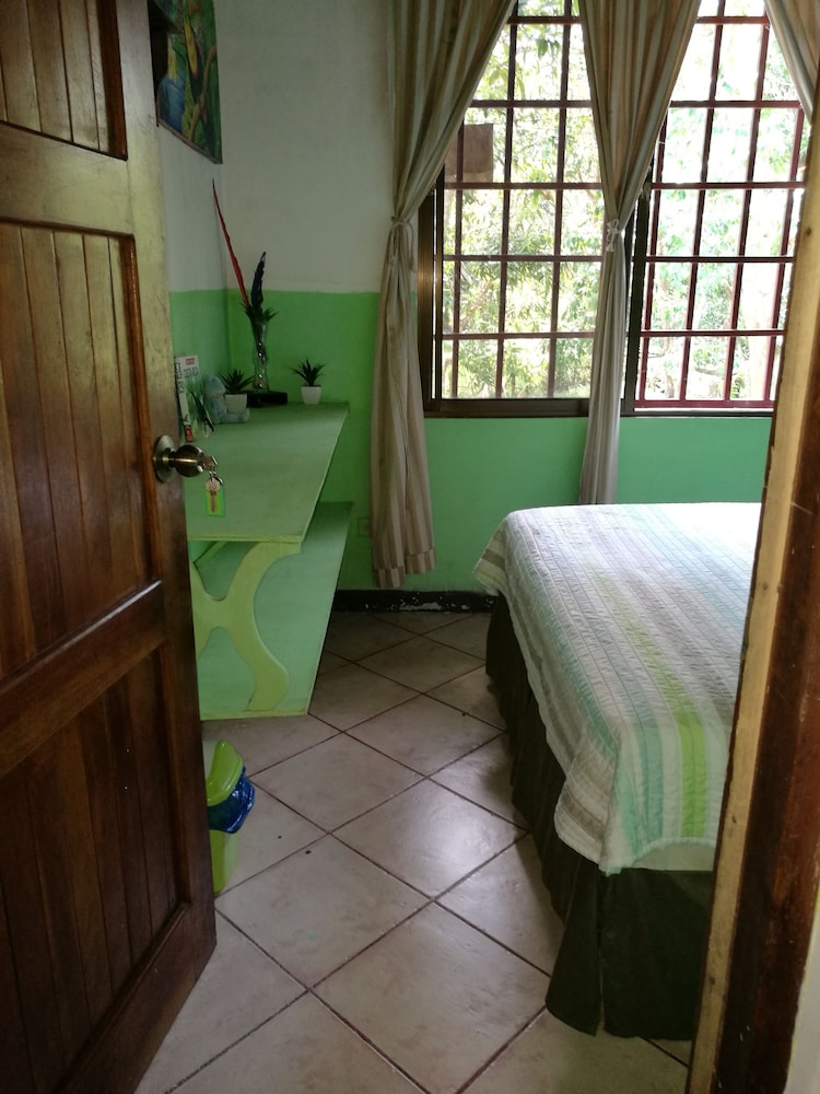 Manuela Ntonio Comfort Casa Macow 2 is one rom in Rural House view 2